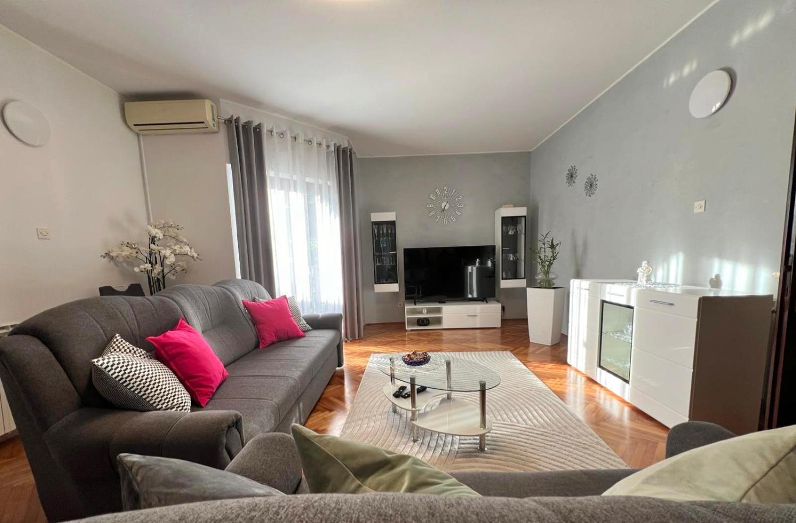 Apartment Tigo - 2 Bedrooms, 2 Bathrooms, Terrace And Big Garden 法扎纳 外观 照片