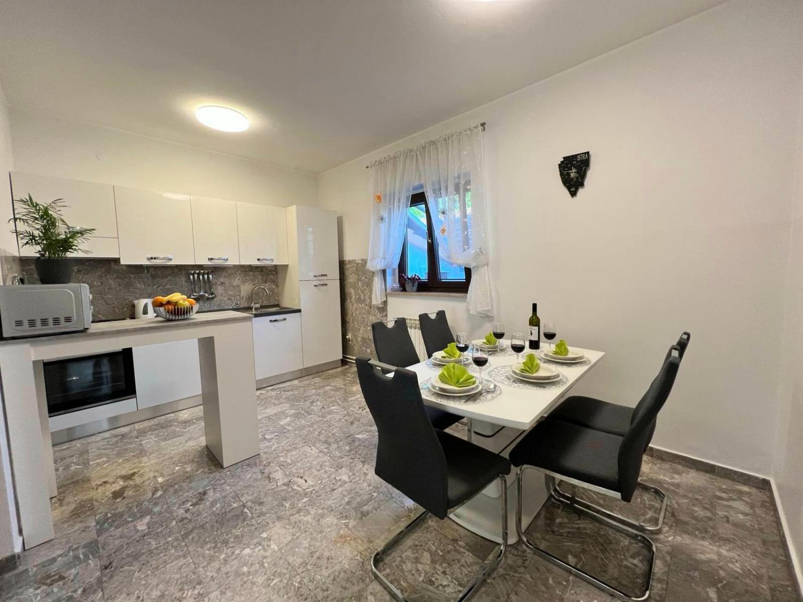 Apartment Tigo - 2 Bedrooms, 2 Bathrooms, Terrace And Big Garden 法扎纳 外观 照片